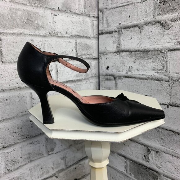 Two Lips Vintage Black Leather Pointy Toe Ankle Strap Pump - Picture 3 of 9